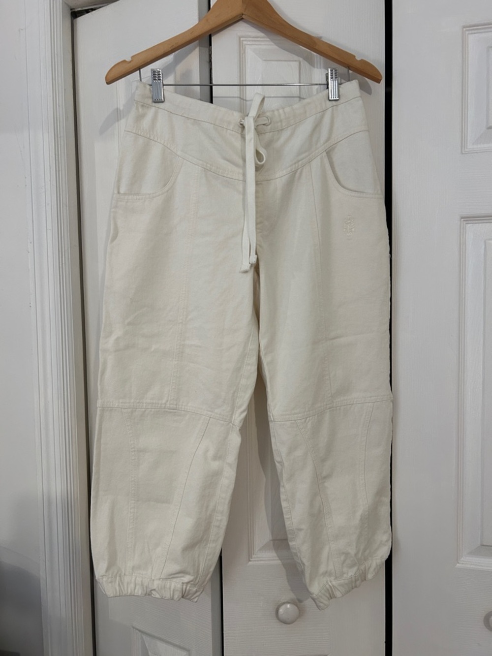 NWOT FP Movement by Free People Cream Ankle Cropped Jogger Jeans sz S